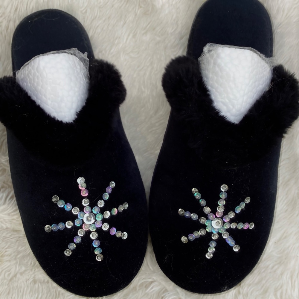 PLUSH BLACK SLIP ON, SLIPPERS, Women’s Size 7-7.5